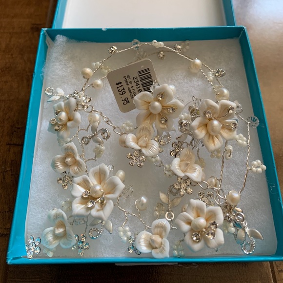 Floral Jewelry Set - Picture 5 of 5